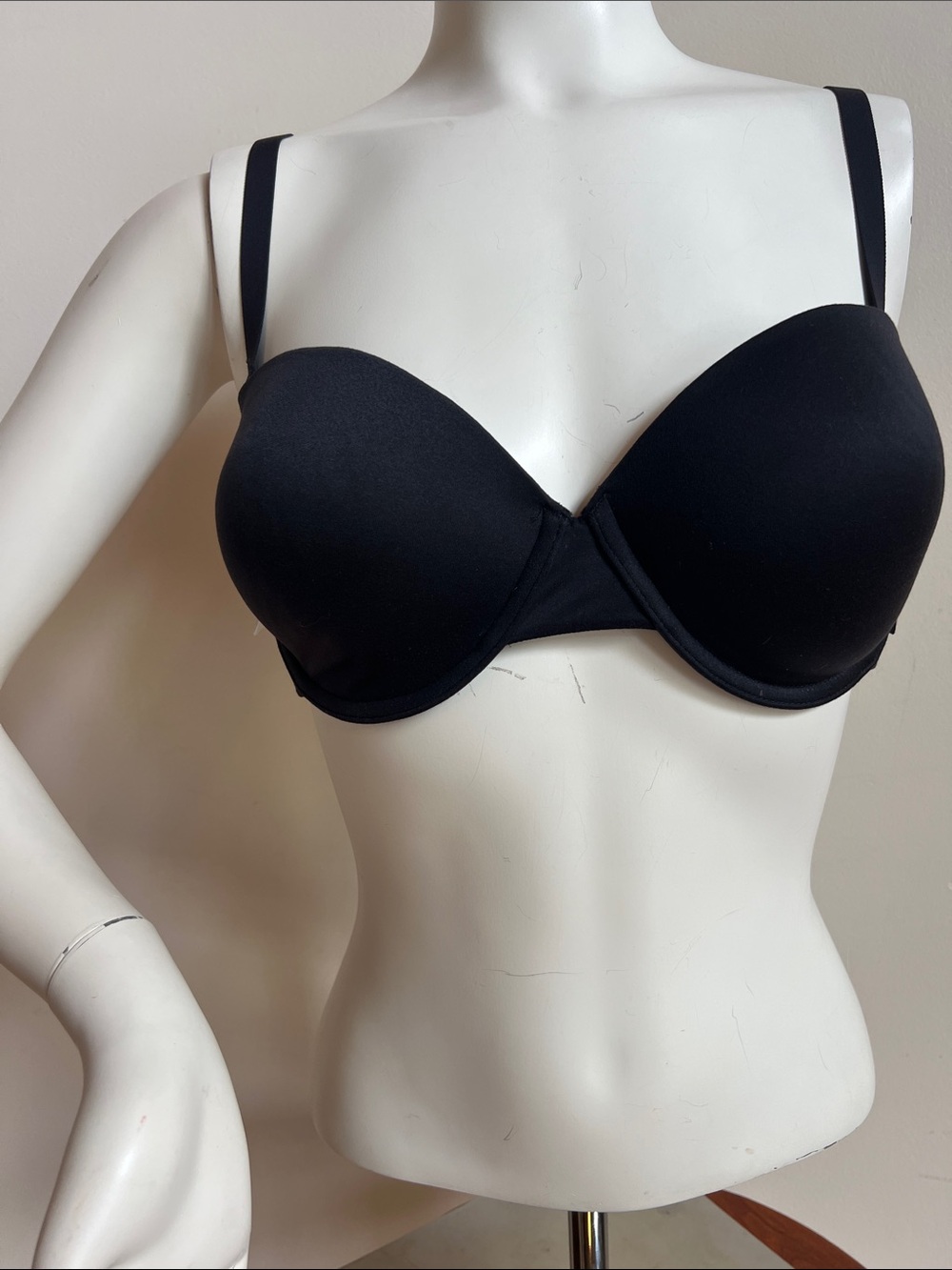 Maidenform Black Convertible T-Shirt Bra 38C